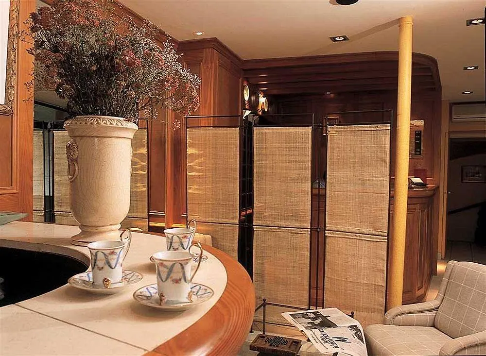 ***  Hotel Fior D'Aliza Paris Fransa