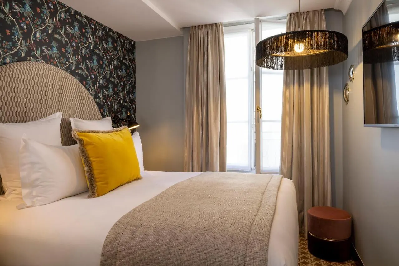 Hotel Fior D'Aliza Paris 3*,