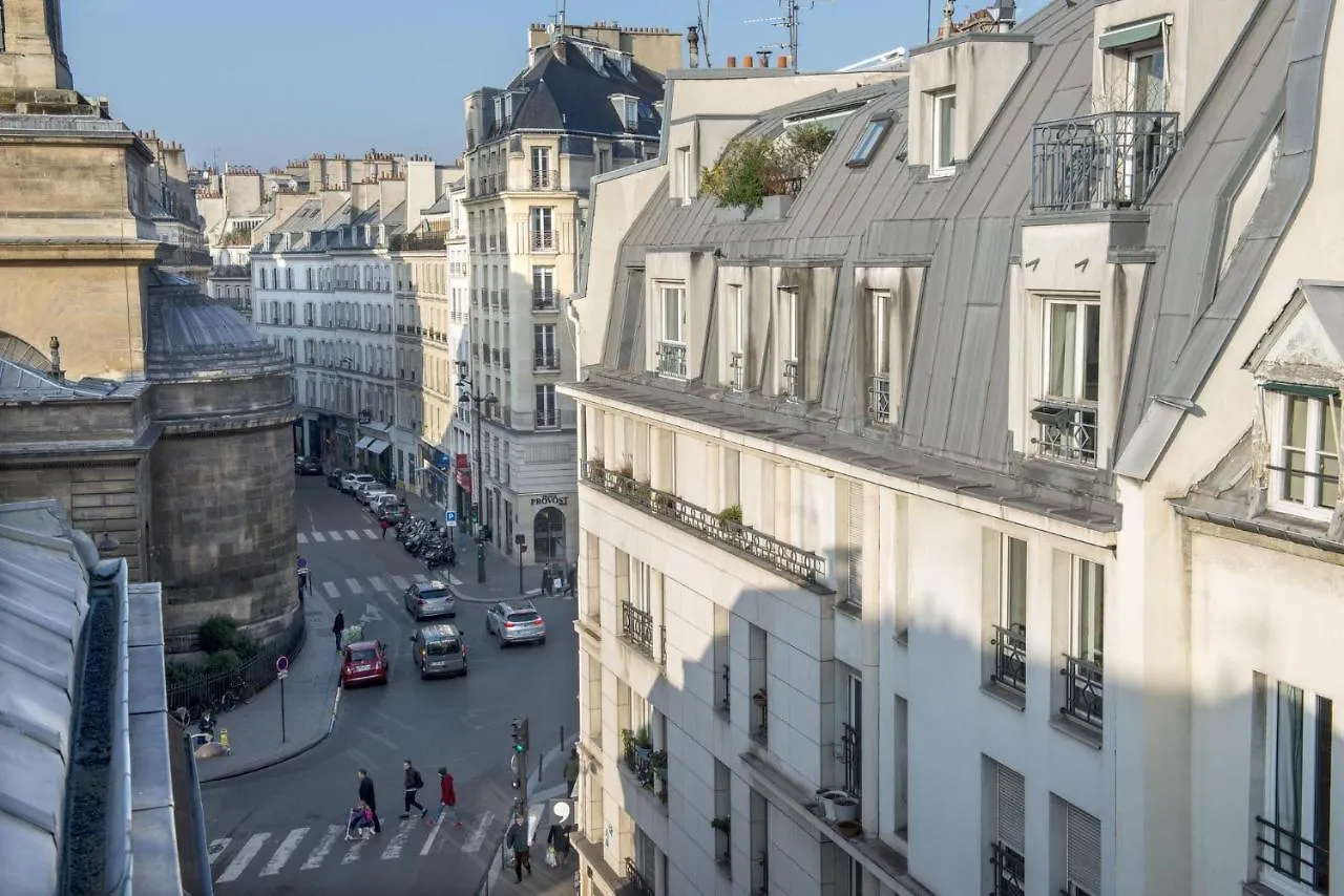 ***  Hotel Fior D'Aliza Paris Fransa